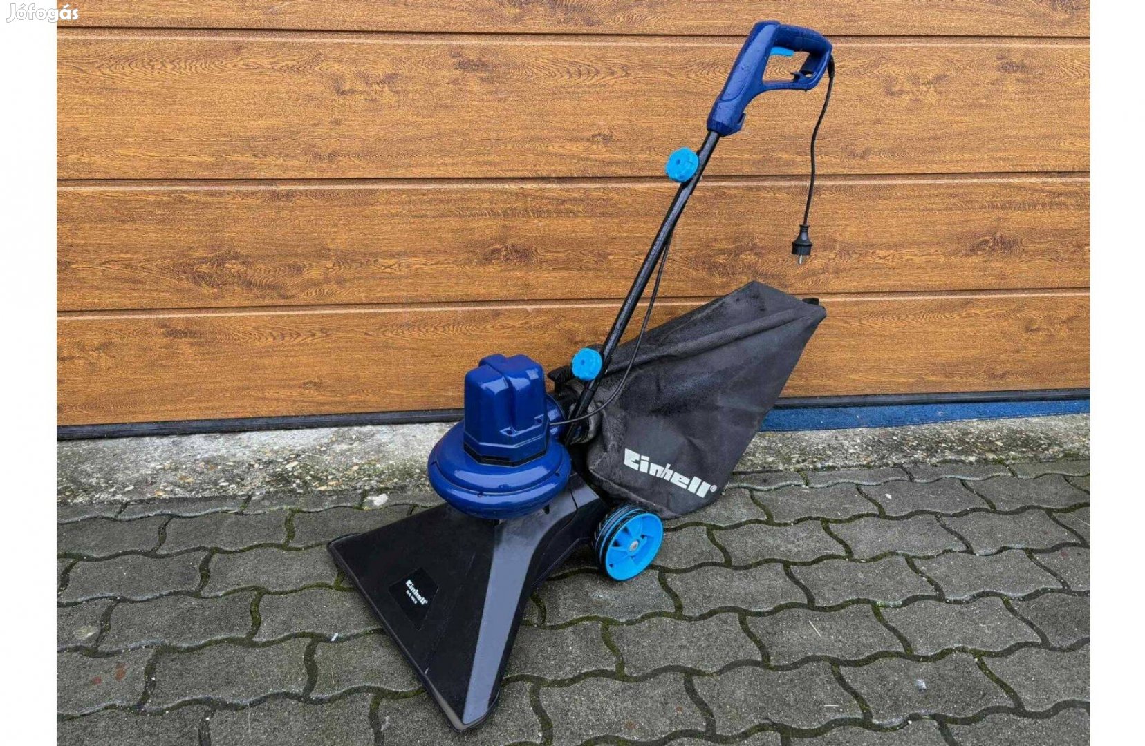 Einhell kerti Lombszívó műfű takarítógép porszívó