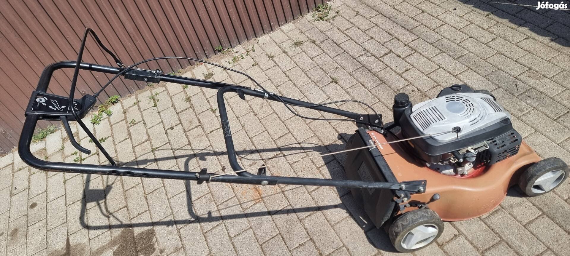 Einhell önjáró benzines fűnyíró GC-PM 46 139ccm 3.5Le 46cm 2015