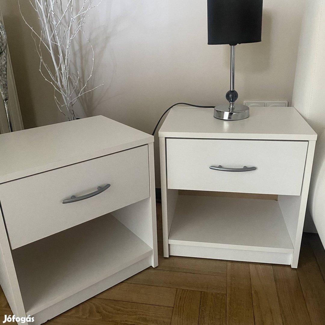 Éjjeli szekrény Xxxlutz