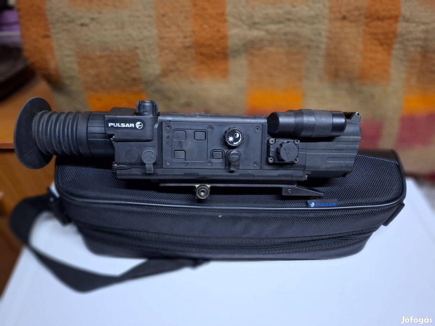 Éjjellátó céltávcső