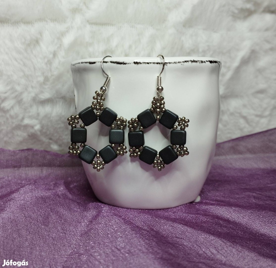 Ékszer fekete fülbevaló