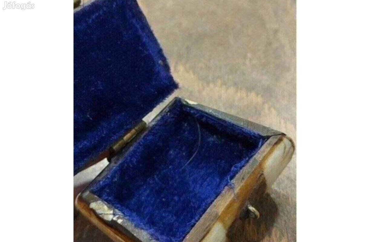 Ékszertartó doboz