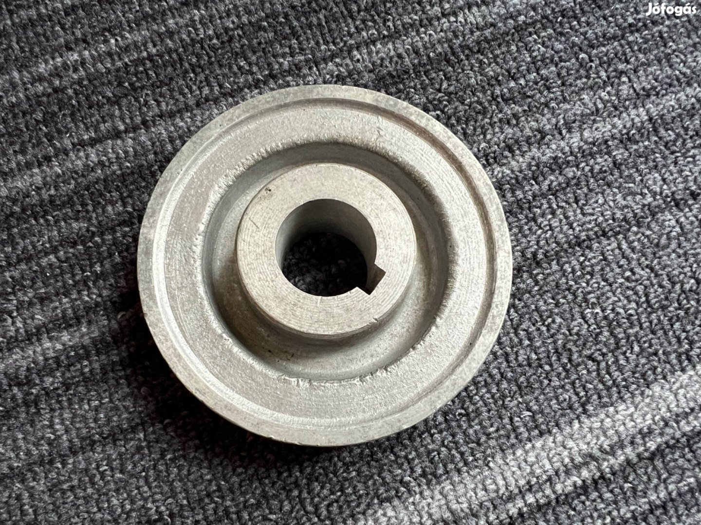 Ékszíjtárcsa 10,5 cm átmérővel