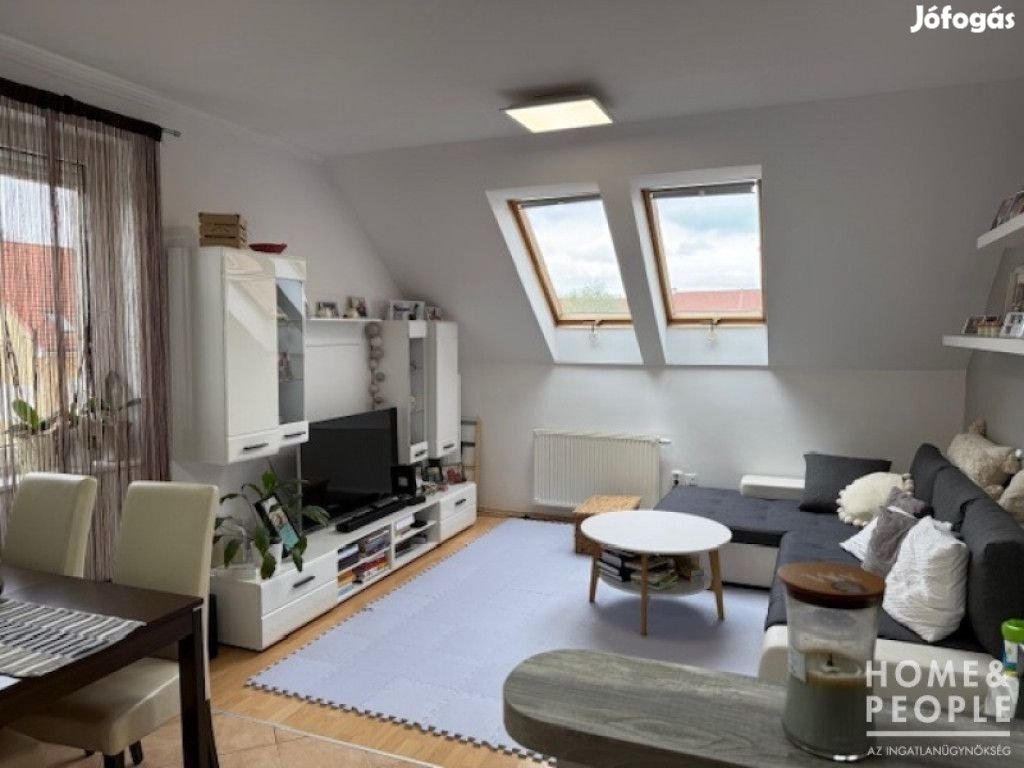 Eladásra kínálok egy társasházi lakást Szegeden!