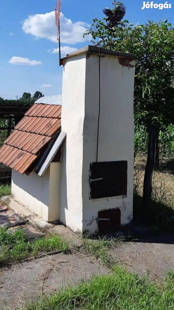 Eladnám vagy elcserélném Szőlőskertem