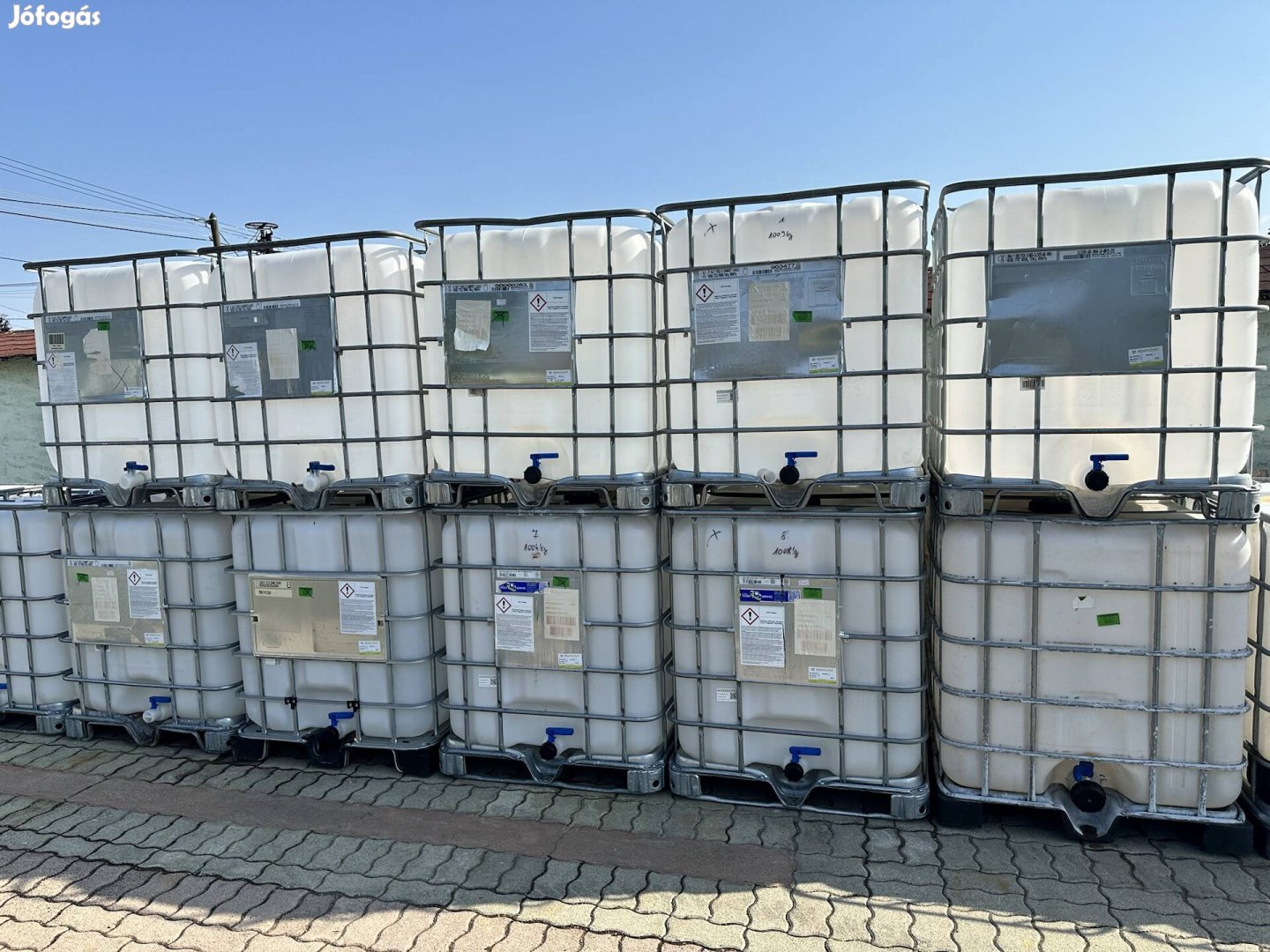 Eladó 1000L IBC tartályok