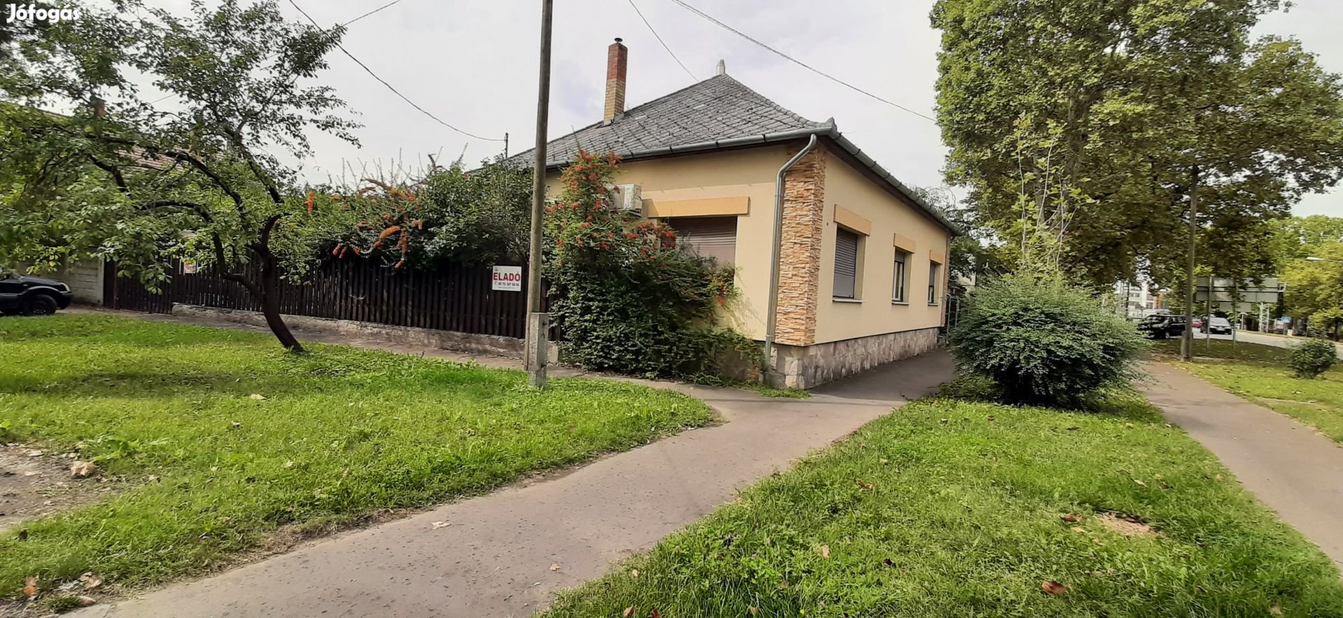 Eladó 100 m2 családi ház, Csongrád