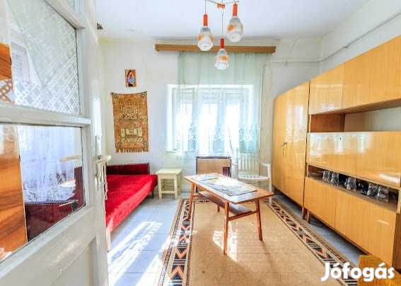 Eladó 100 nm-es Felújítandó Családi ház Sándorfalva