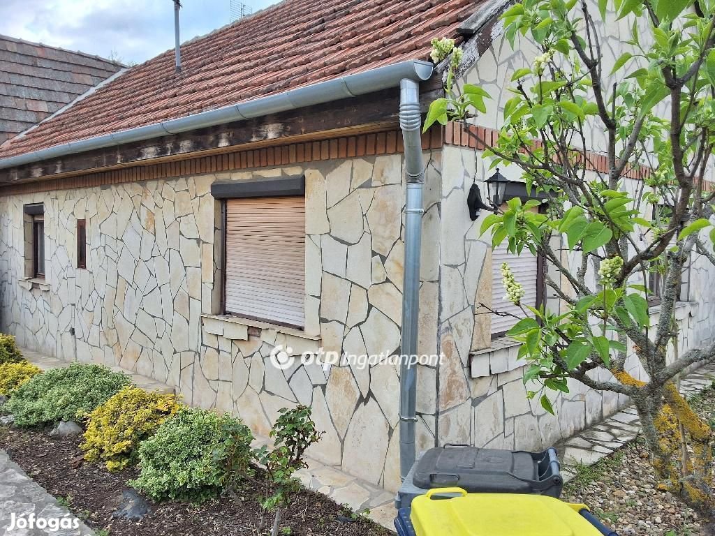 Eladó 100 nm-es ház Albertirsa