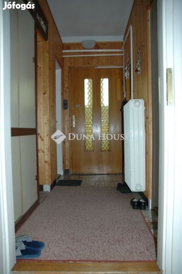 Eladó 100 nm-es ház Baja