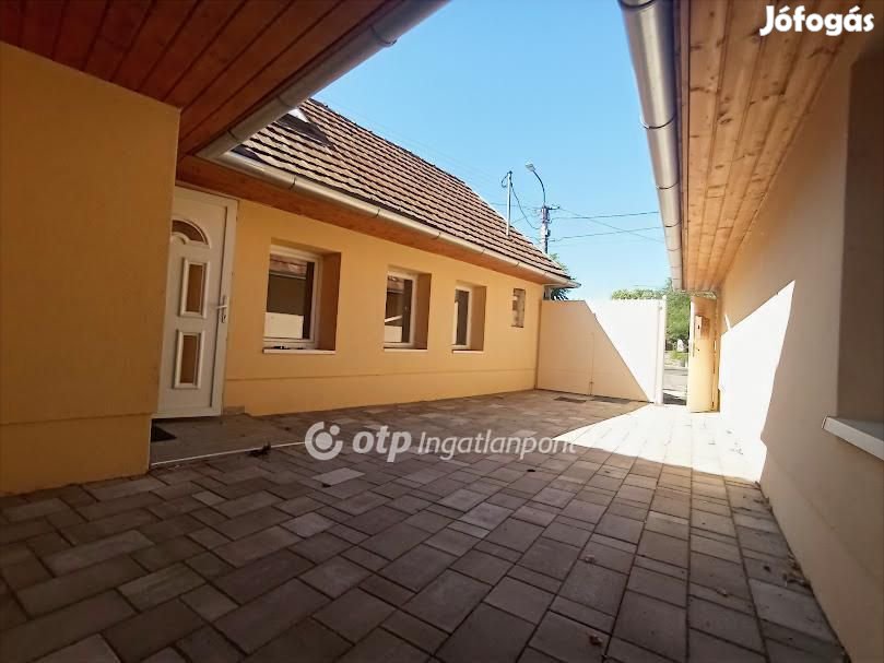 Eladó 100 nm-es ház Gyöngyös