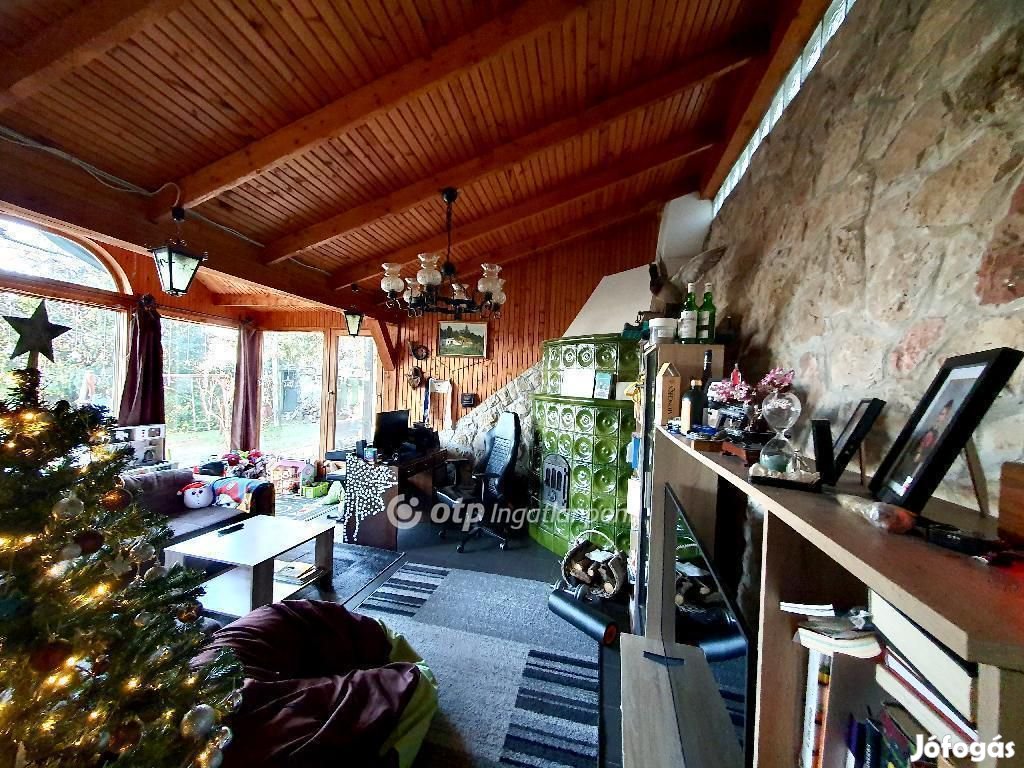 Eladó 100 nm-es ház Pannonhalma