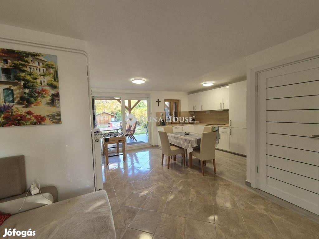 Eladó 101 nm-es ház Balatonföldvár