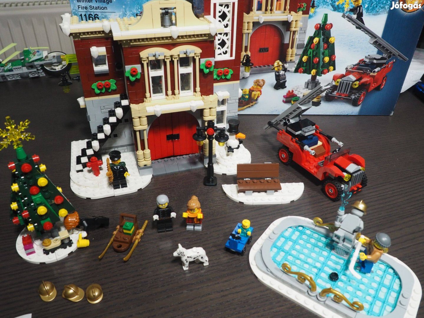 Eladó 10263 LEGO Creator Expert - Téli tűzoltó állomás