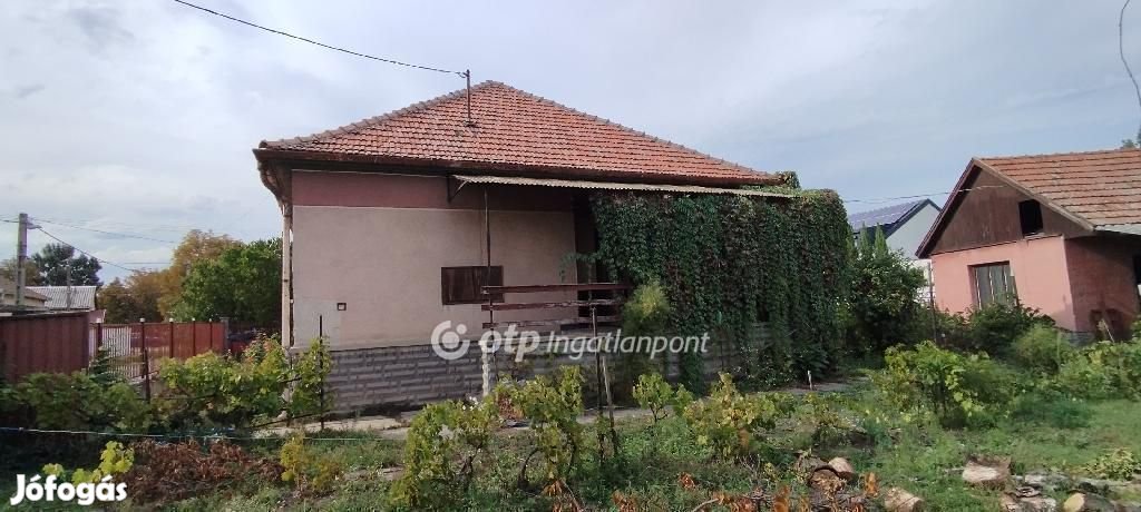 Eladó 103 nm-es ház Jászberény
