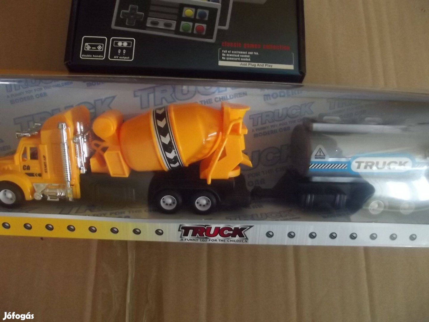 Eladó 105. Truck Betonkeverős Teherautó Potkocsi Új