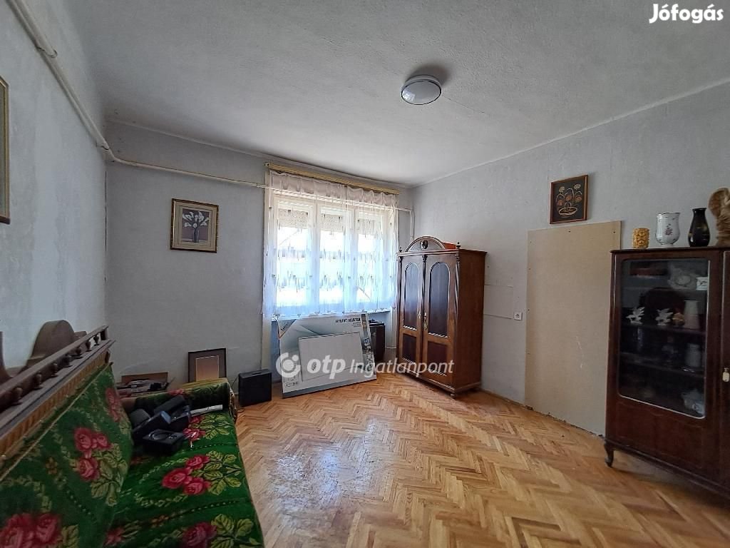 Eladó 105 nm-es ház Kenderes