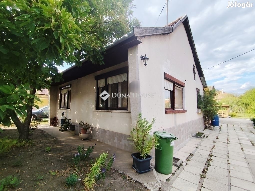 Eladó 107 nm-es ház Vecsés