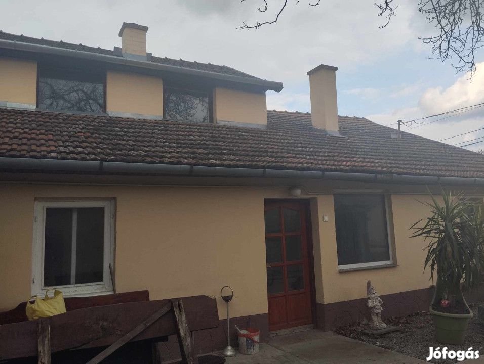 Eladó 110 nm-es Családi ház Makó