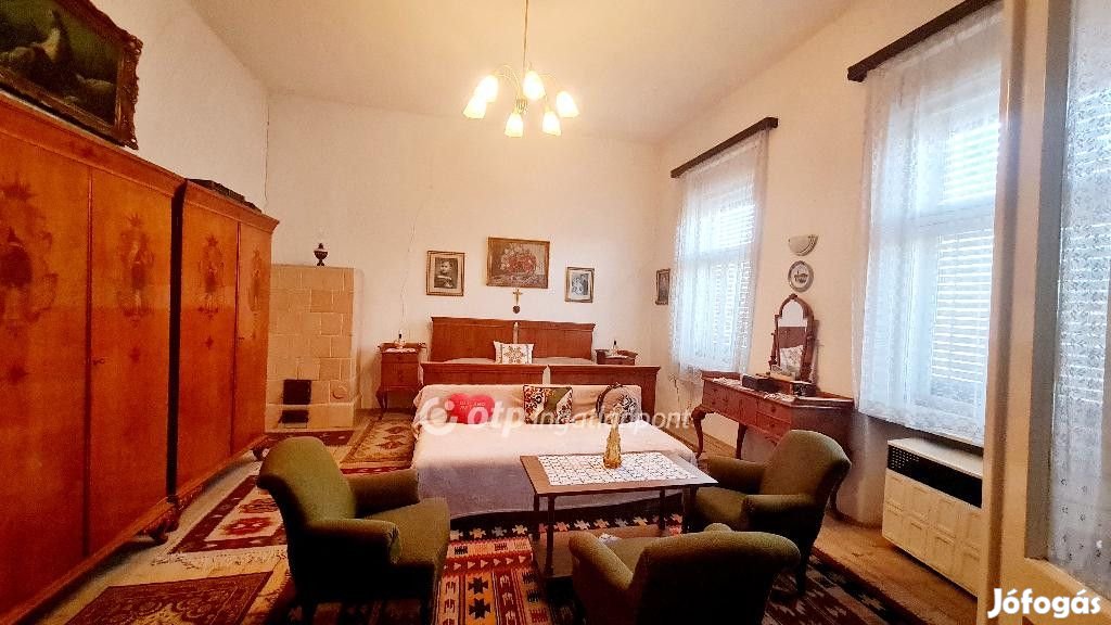 Eladó 110 nm-es Újszerű állapotú Családi ház Szabadszállás Városháza