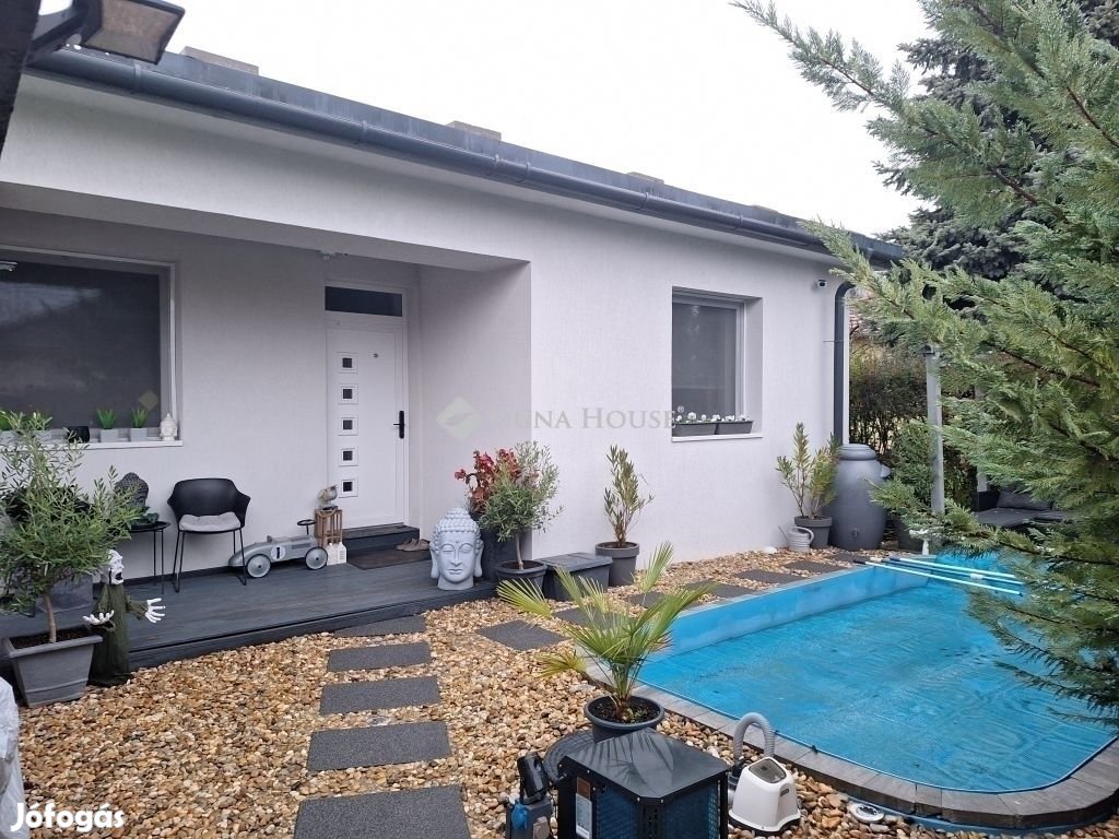 Eladó 117 nm-es ház Kecskemét