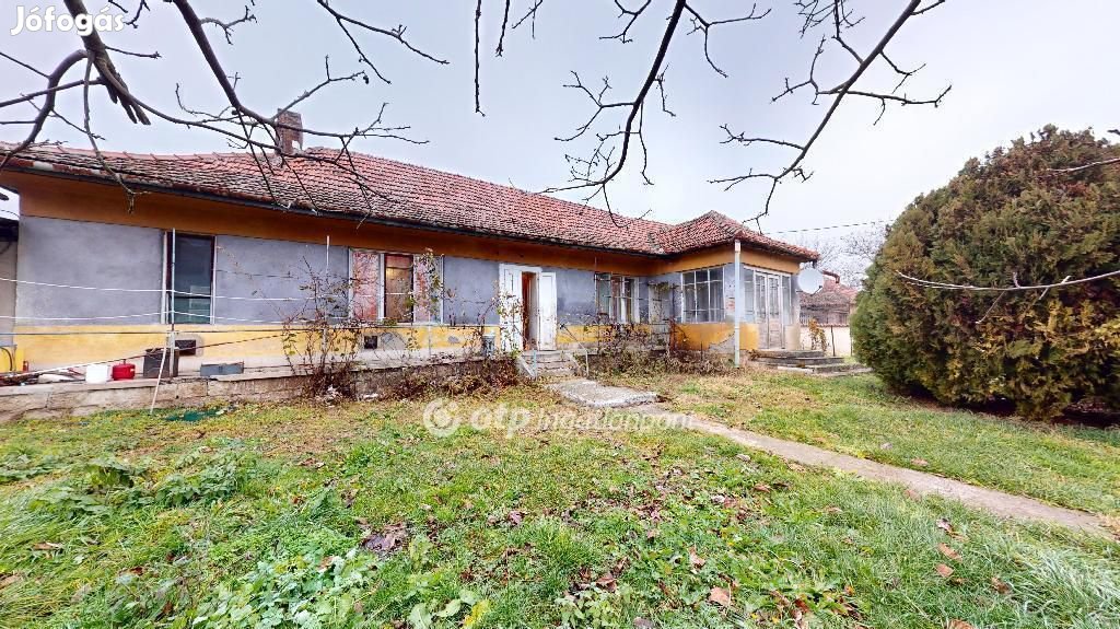 Eladó 117 nm-es ház Tokaj