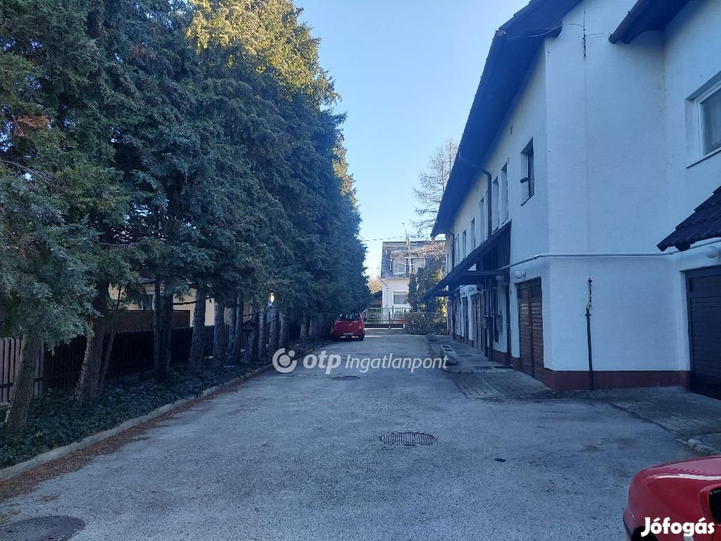 Eladó 117 nm-es ház Veszprém