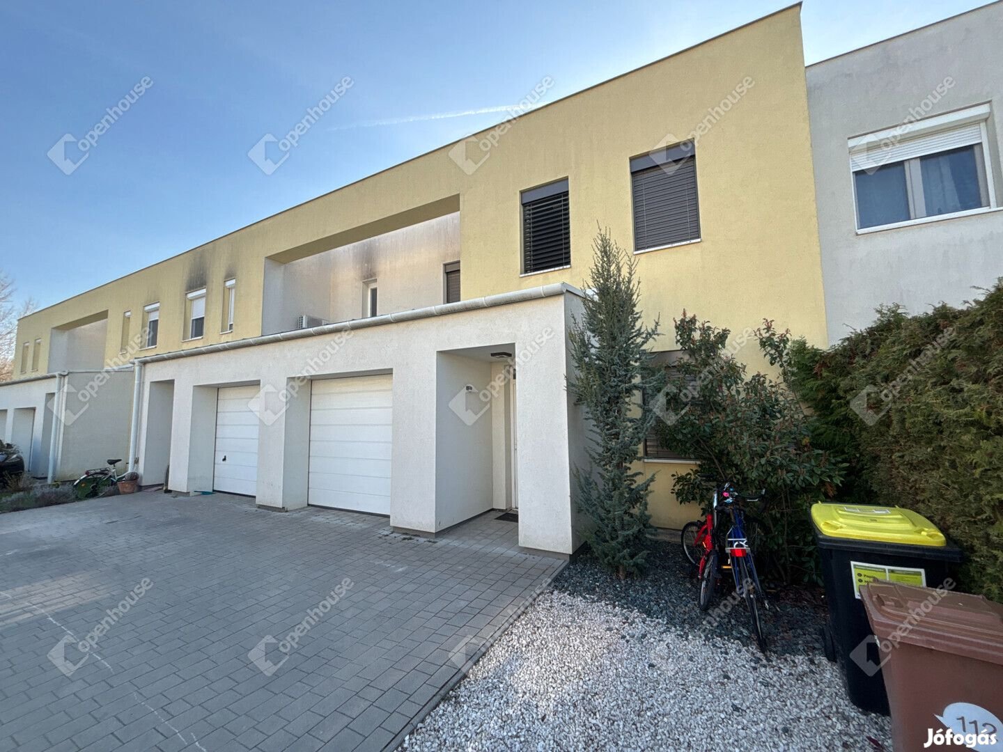 Eladó 118 nm-es ház Győr