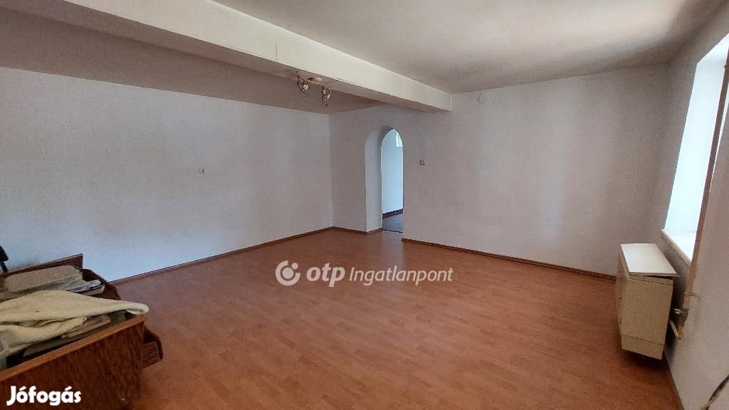 Eladó 118 nm-es ház Kisújszállás