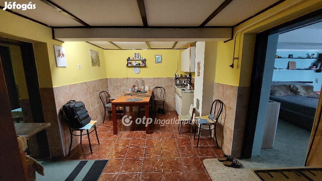 Eladó 120 nm-es ház Kisújszállás