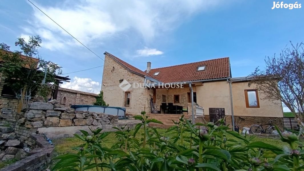 Eladó 120 nm-es ház Mohács