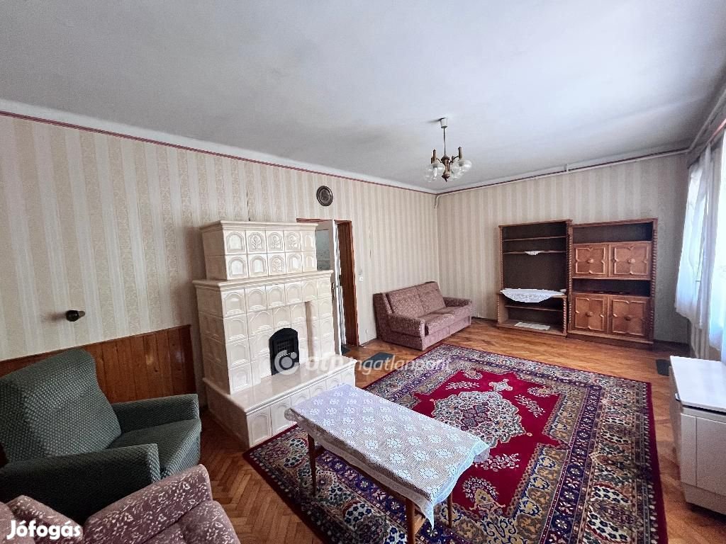 Eladó 120 nm-es ház Parád