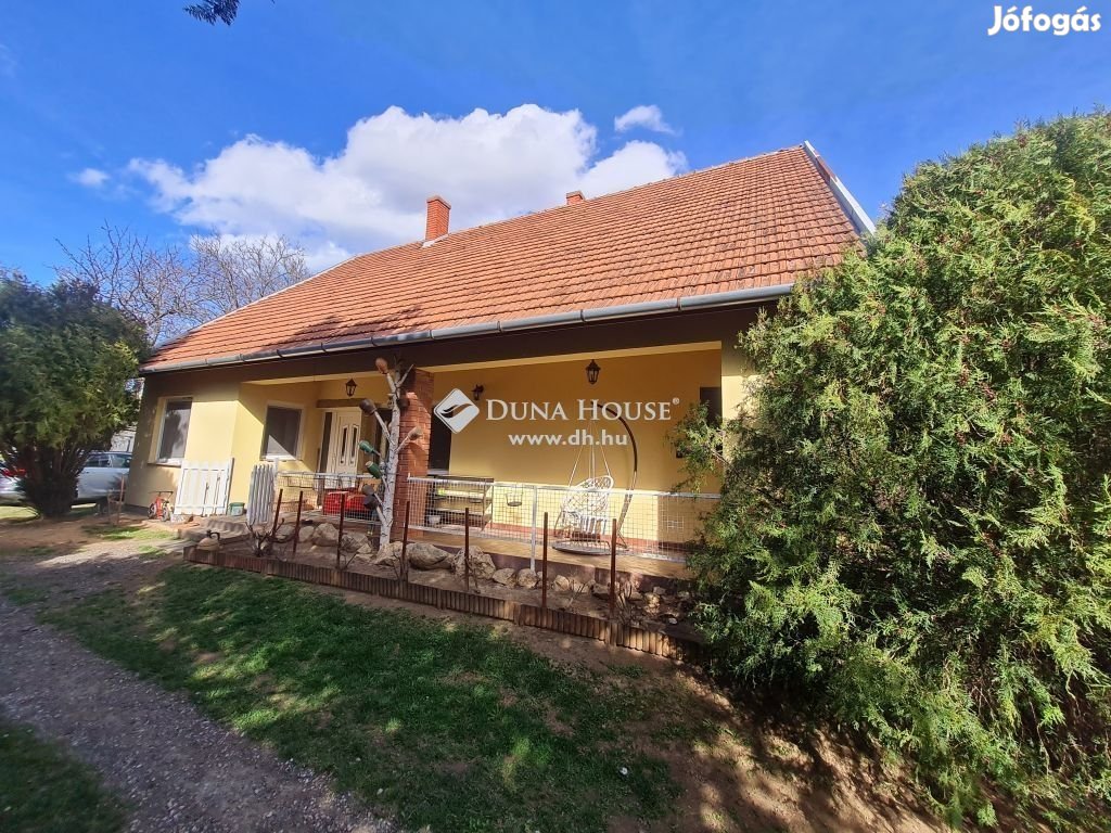 Eladó 124 nm-es ház Balatonendréd