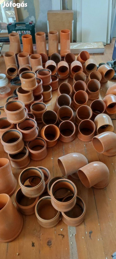 Eladó 125 mm-es PVC idomok