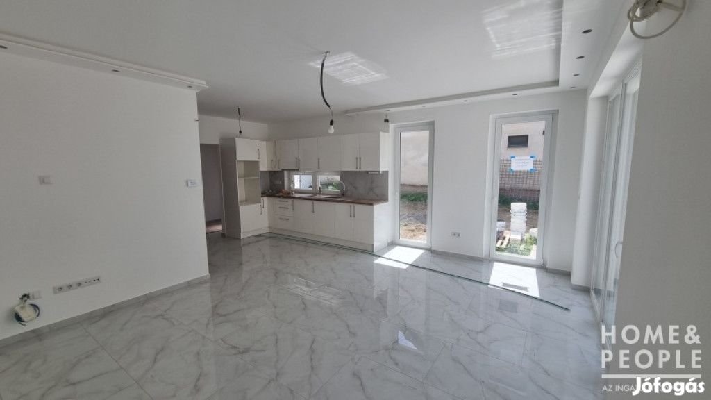 Eladó 125 nm-es Új építésű Családi ház Szeged Petőfitelep