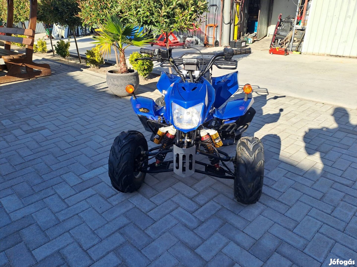 Eladó 125cc quad  4t 3+1 sebességes félautomata tárcsafék elöl-hátul,