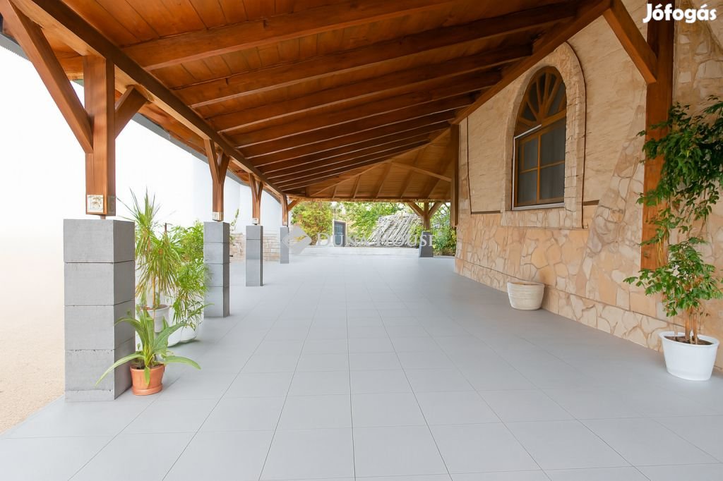 Eladó 126 nm-es ház Öcsöd