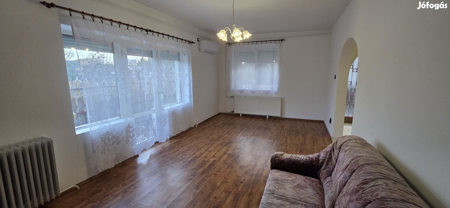 Eladó 127 nm-es Családi ház Nagyvenyim