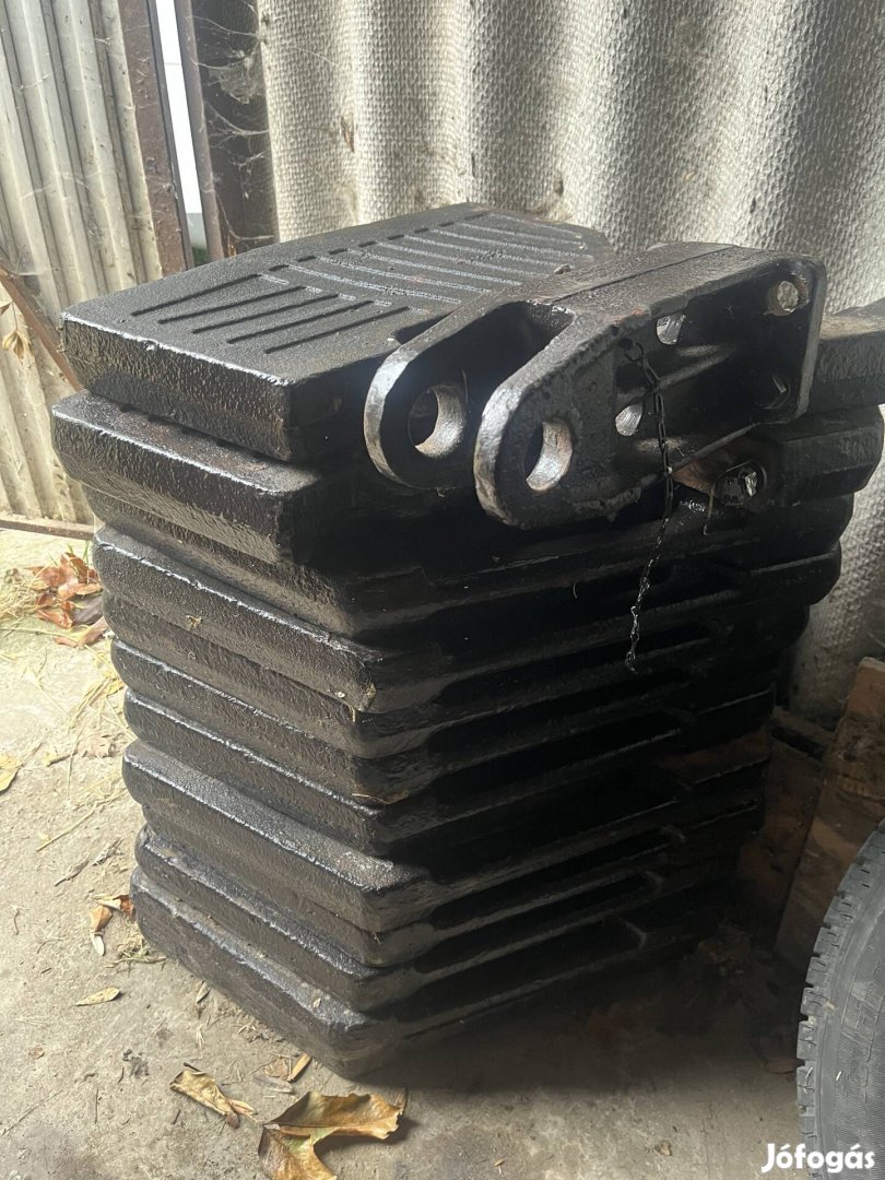 Eladó 12db gyári MTZ 45kg orrsúly