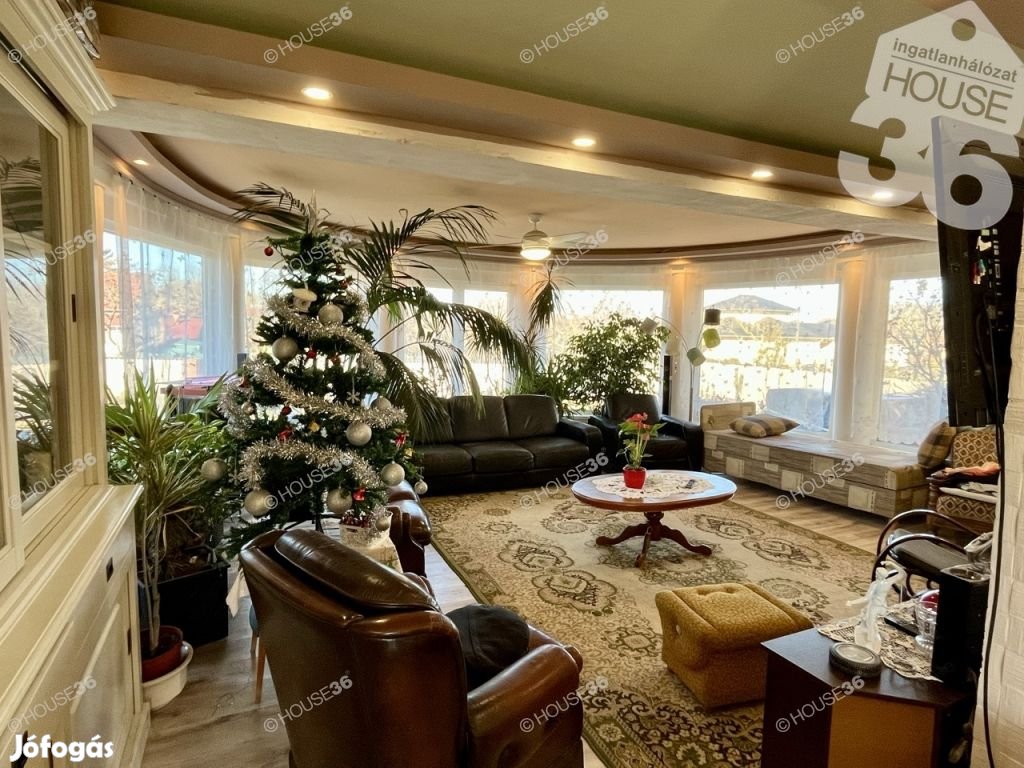 Eladó 132 m2-es nappaliétkező 3 szobás családi ház