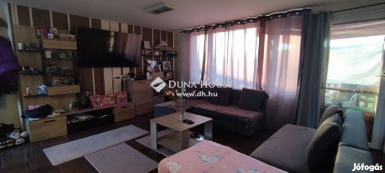 Eladó 133 nm-es ház Tápiószecső