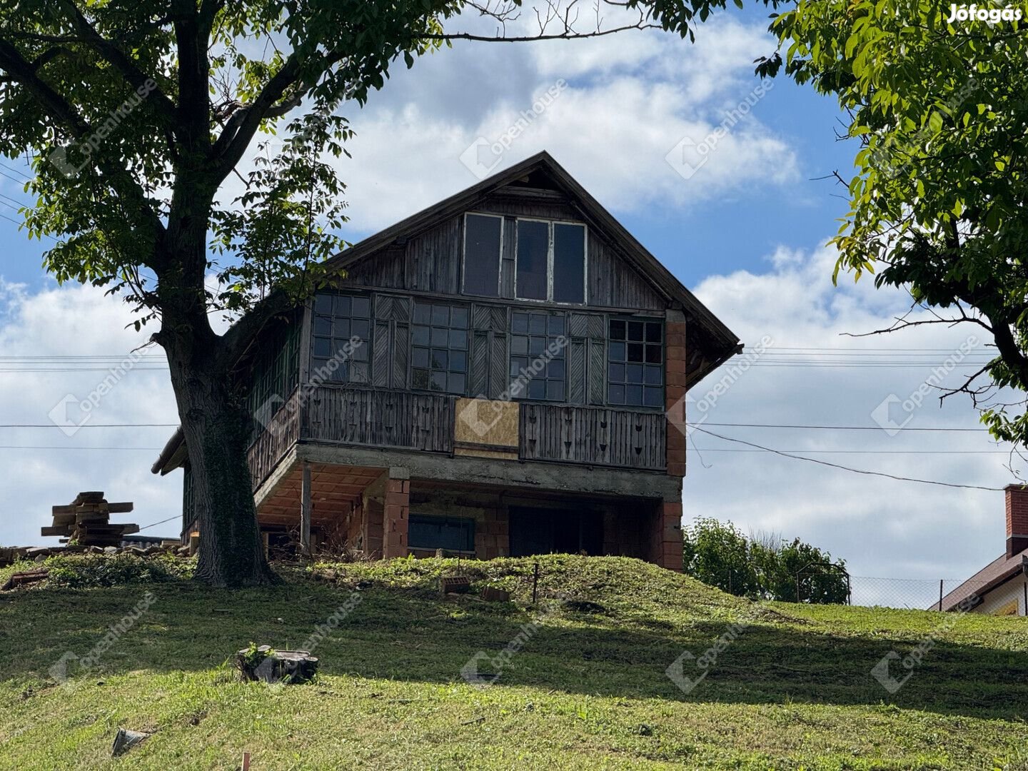 Eladó 1340 nm-es telek Zalaegerszeg