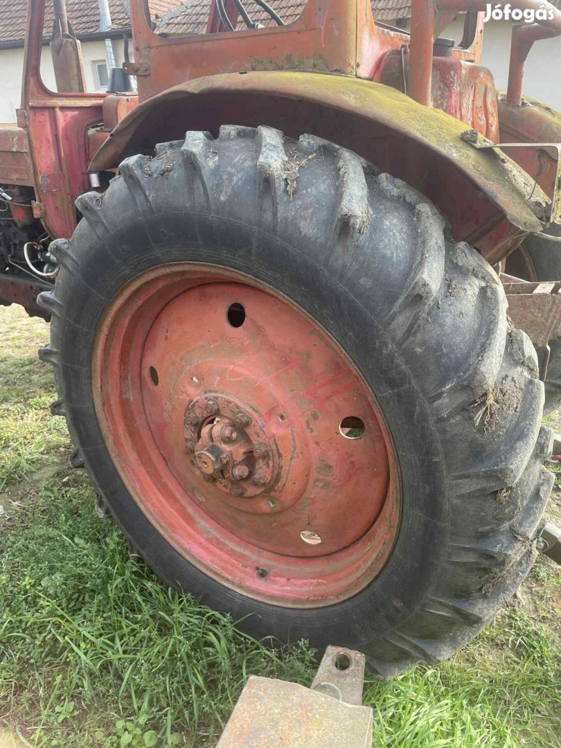 Eladó 13.6x38 komplett hátsó kerekek 