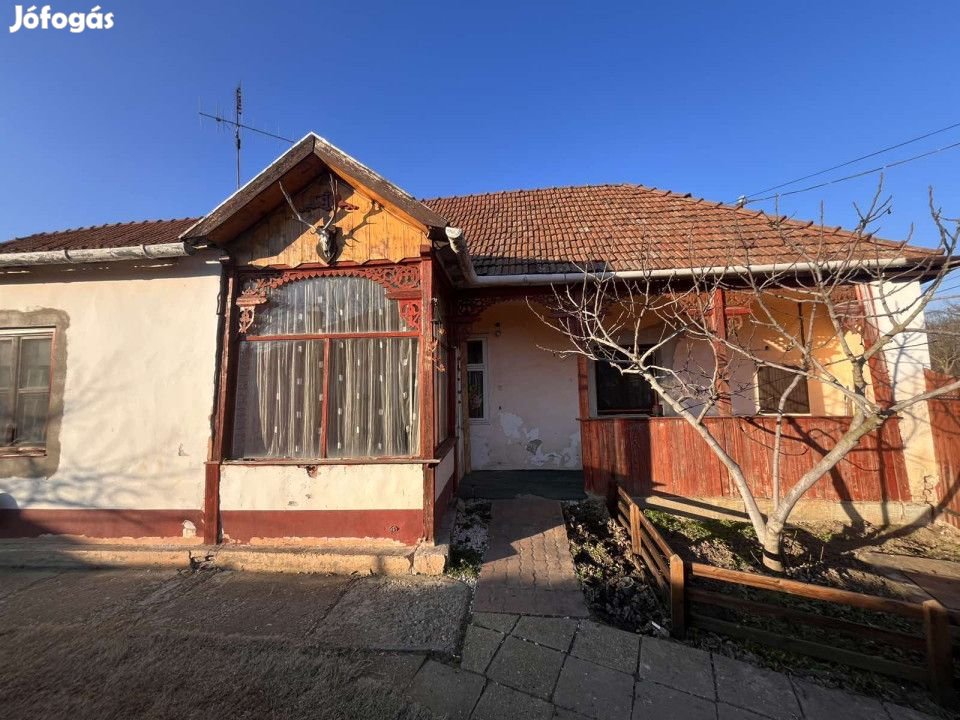 Eladó 140 nm-es Felújítandó Családi ház Gyula Dobozi út 3