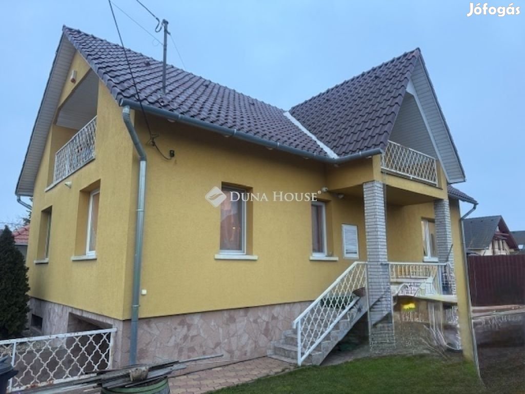 Eladó 143 nm-es ház Vecsés