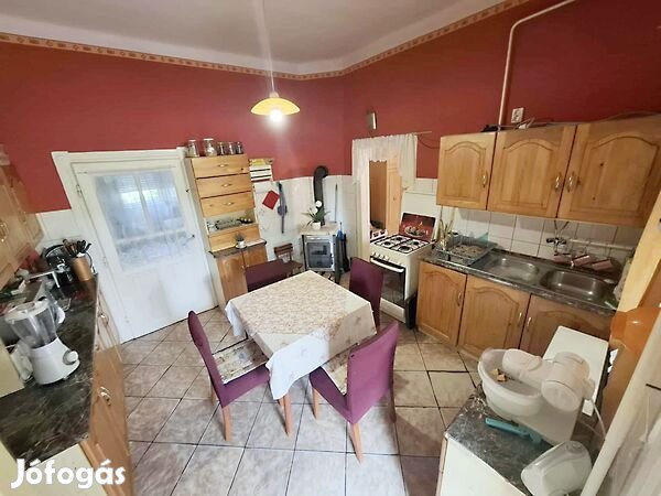 Eladó 150 nm-es Családi ház Somogysárd