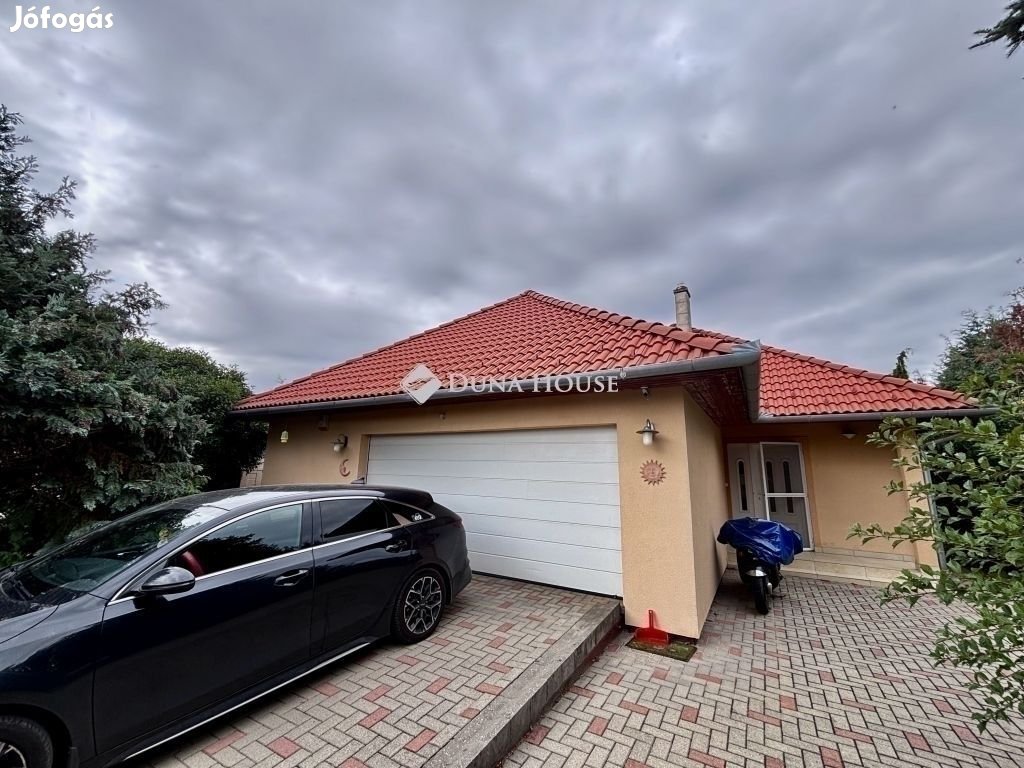 Eladó 150 nm-es ház Nagykozár