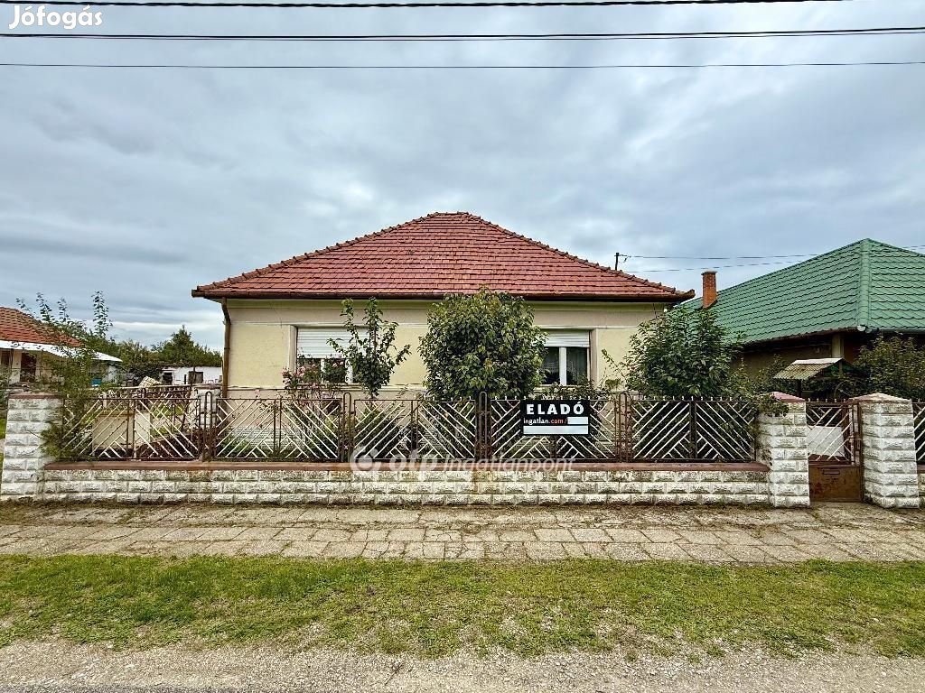 Eladó 150 nm-es ház Sajópetri