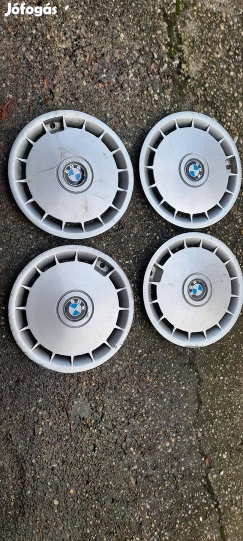 Eladó 15"-os BMW gyári dísztárcsa
