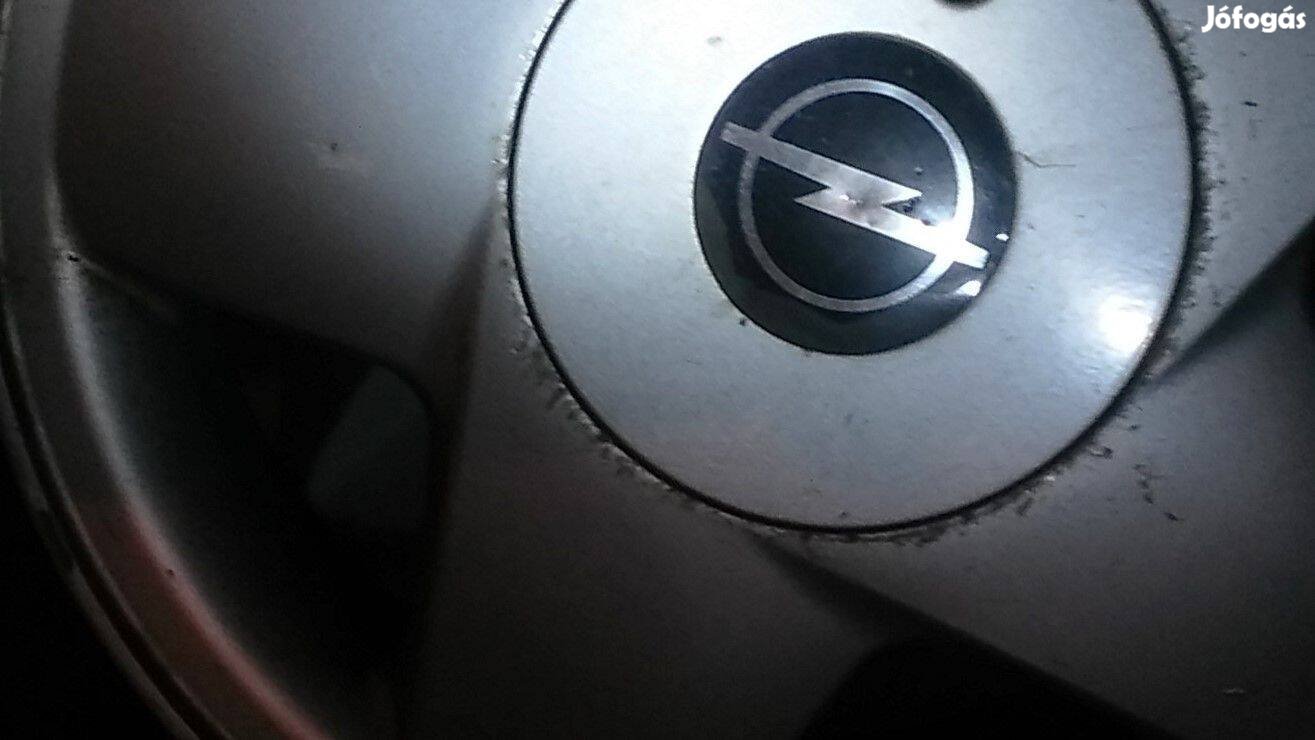 Eladó 15"-os Opel alufelni nyári gumikkal